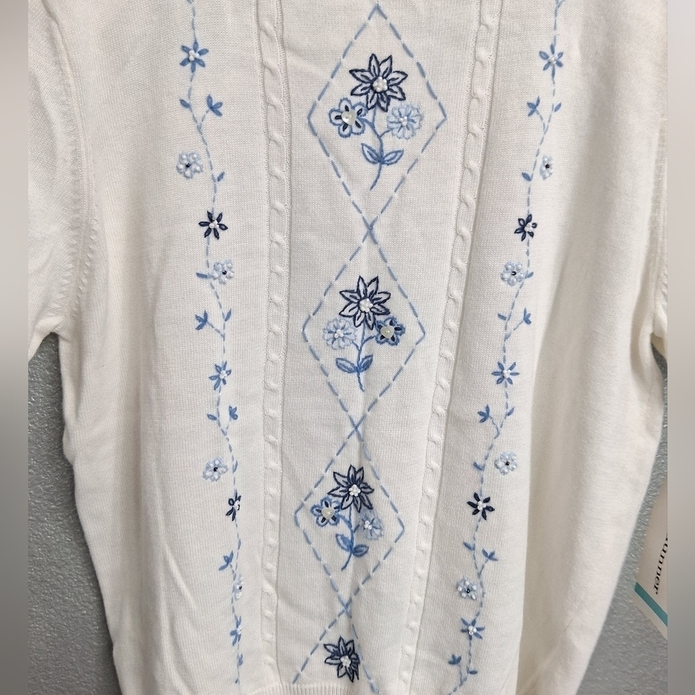 NWT Alfred Dunner Sweater With Beading & Embroidery.   Size L - Picture 9 of 10